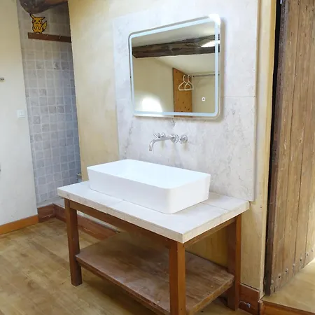 Des 2 Tilleuls De Charme Proche Uzes * Saint-Quentin-la-Poterie
