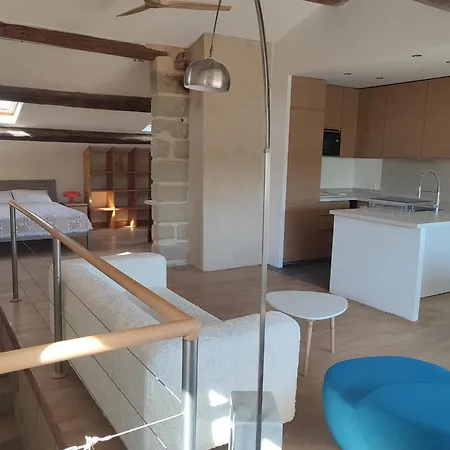 Des 2 Tilleuls De Charme Proche Uzes Apartment *